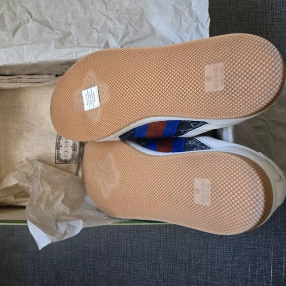 Gucci Supreme H2O Sneakers - Picture 4 of 4